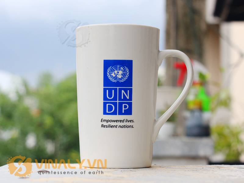 Ly sứ vinaly: Ly sứ in logo quà tặng của UNDP