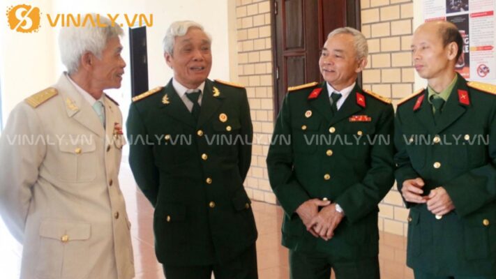 2 ý nghĩa và cách đeo kỷ niệm chương cho Cựu chiến binh 3 cách đeo kỷ niệm chương