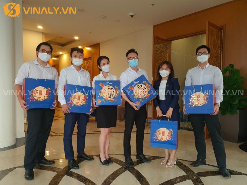 Quà tết tặng nhân viên