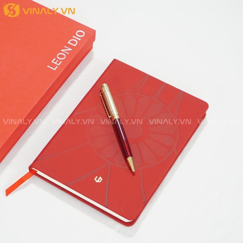 THE SOUL - GIFT SET SỔ BÚT TÔNG ĐỎ QUYỀN LỰC 9 THE SOUL - GIFT SET SỔ BÚT TÔNG ĐỎ