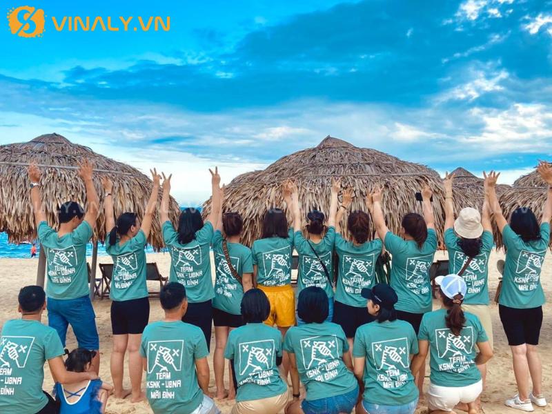 5 Ý Tưởng In Slogan Áo Basic, Sáng Tạo Cho Team Building 2 In slogan áo basic cho sự kiện team building giúp gắn kết tinh thần đồng đội