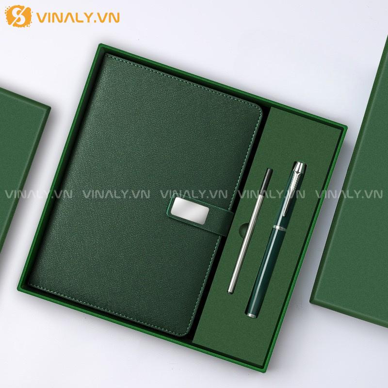 QT-QTDN-01-05-01 | SET QUÀ TẶNG CAO CẤP SỔ TAY DA NẮP GÀI VÀ BÚT KÝ MÀU XANH RÊU TẶNG KHÁCH HÀNG, ĐỐI TÁC
