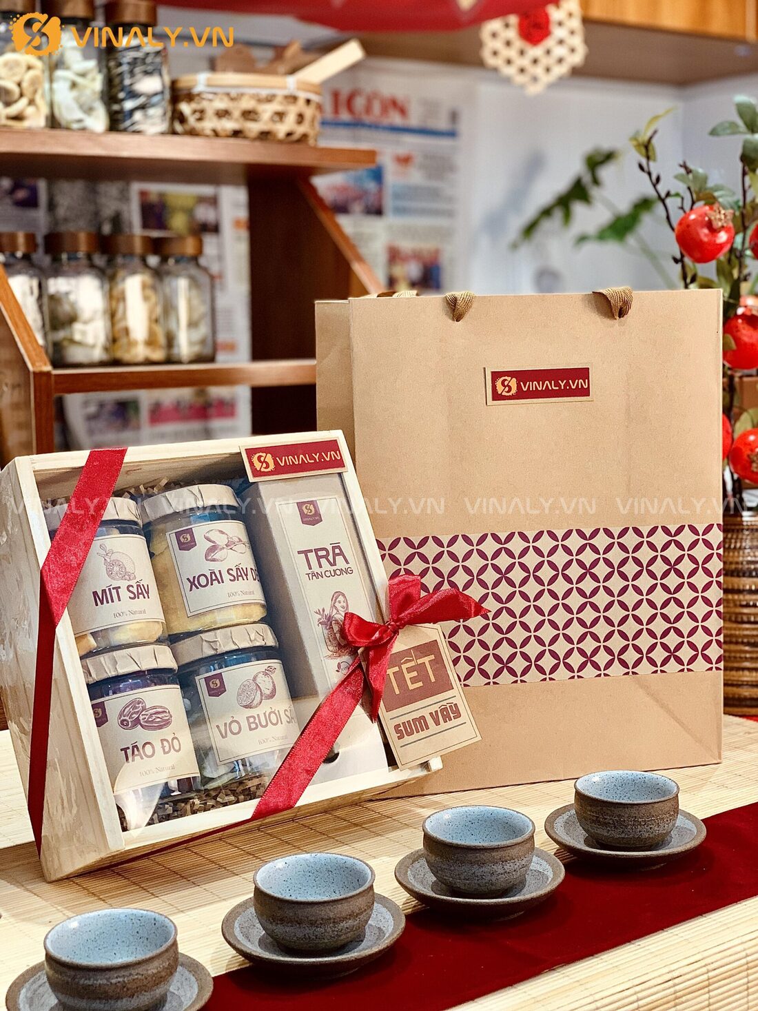 TUYỆT CHIÊU LẬP KẾ HOẠCH QUÀ TẾT NHÂN VIÊN HIỆU QUẢ, TIẾT KIỆM 2026 6 Set quà Tết Sum Vầy thiết kế tinh tế, phù hợp biếu tặng khách hàng và đối tác dịp Tết