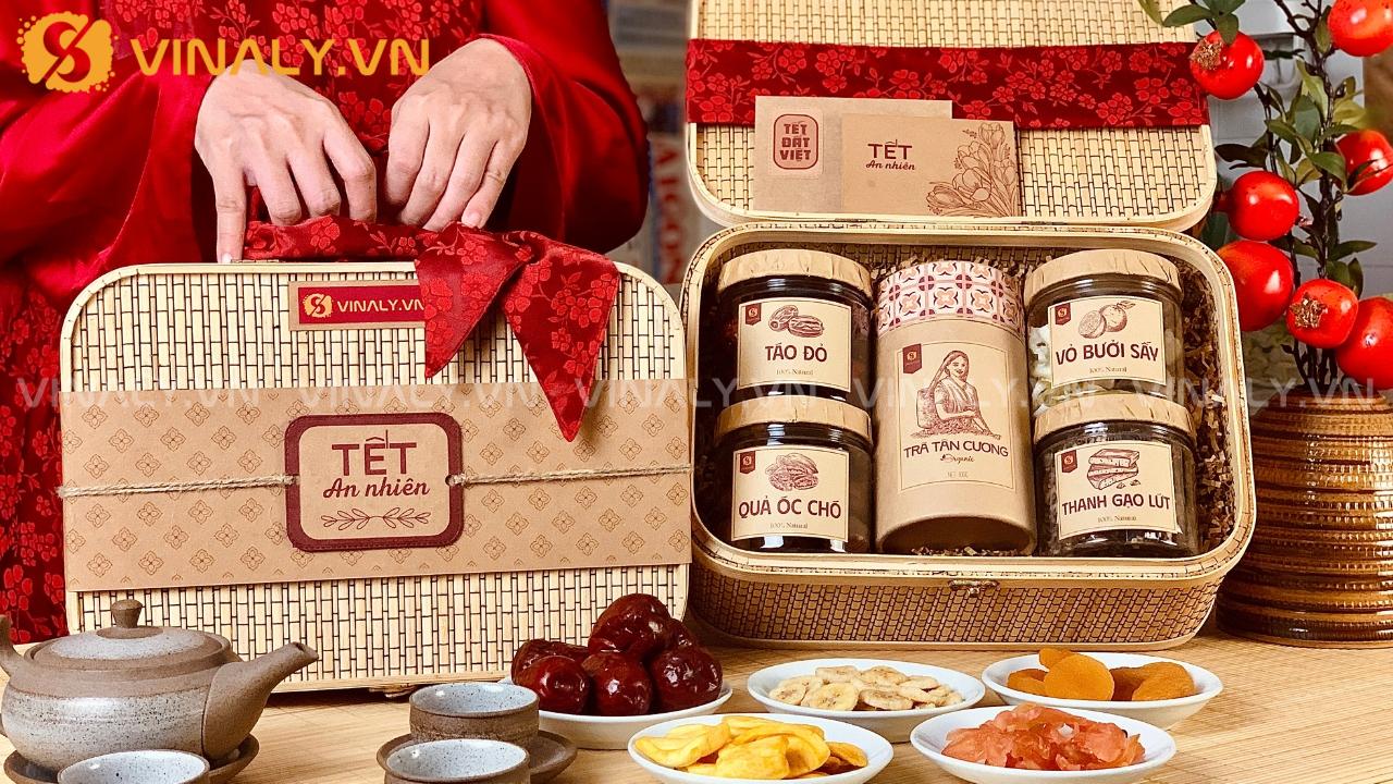 giỏ quà mây tre đan, một lựa chọn vừa tinh tế vừa đậm nét văn hoá Việt.