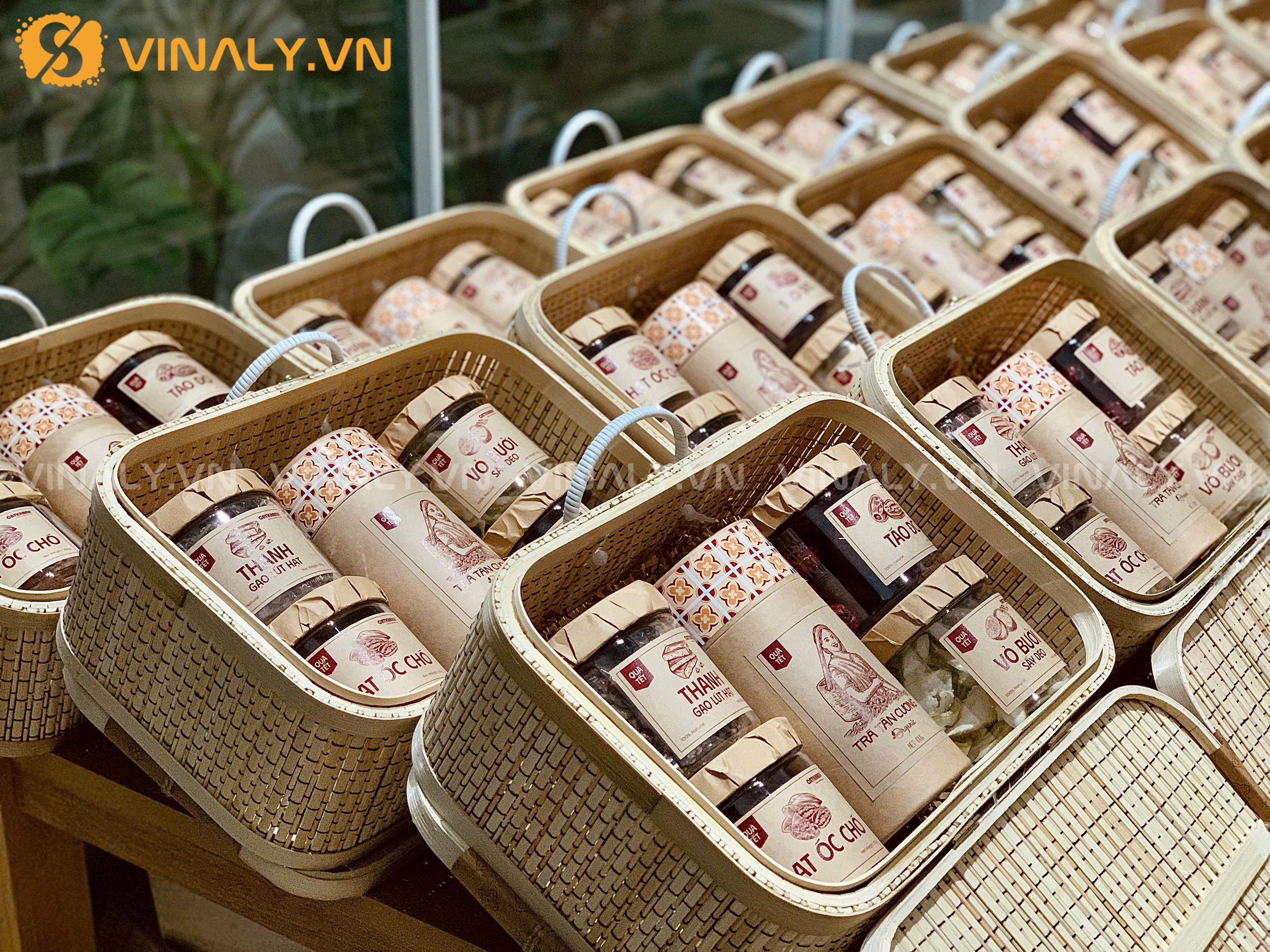 Hộp đựng quà Tết làm từ mây tre