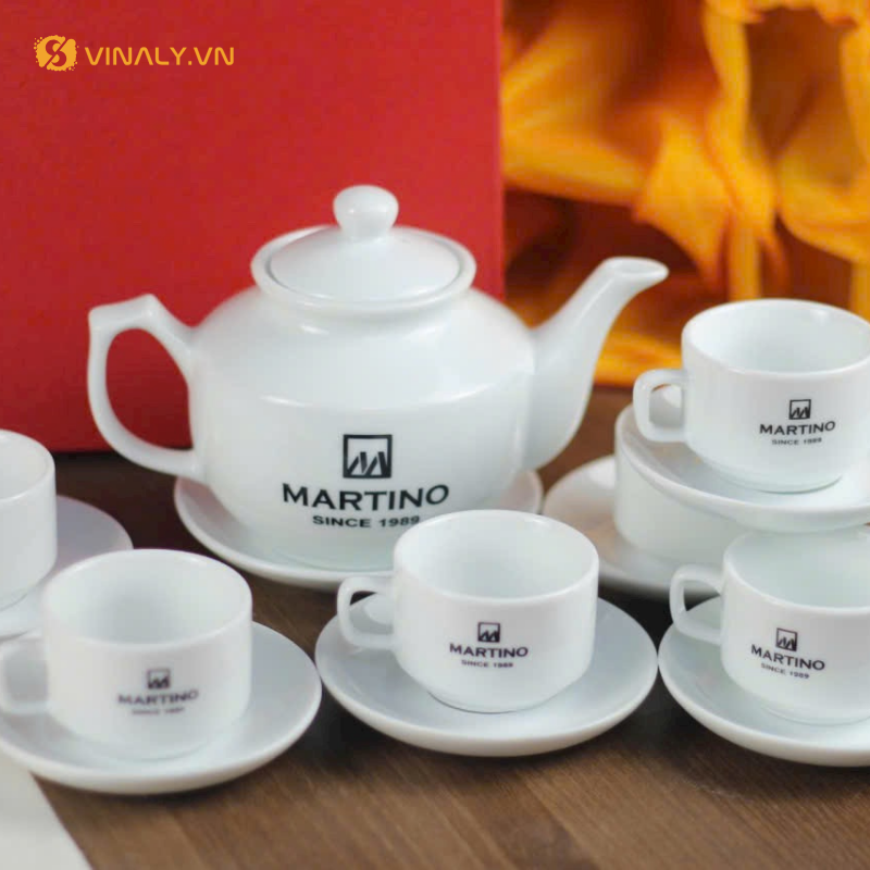 Bộ ấm trà được nhiều doanh nghiệp, cơ quan ưa chuộng làm quà tặng