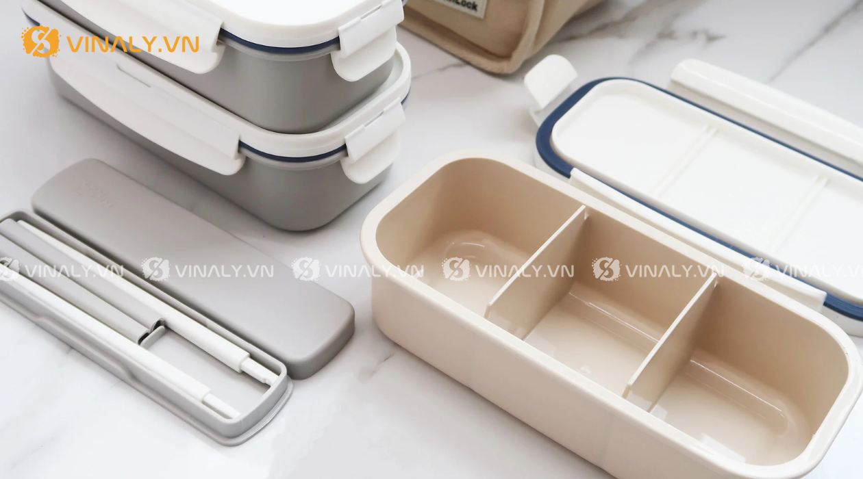 Hộp cơm văn phòng Lock and Lock bằng nhựa