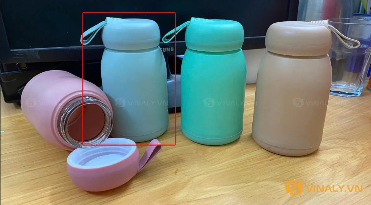 Bình nước in logo trường màu pastel làm quà tặng khai giảng cho học sinh