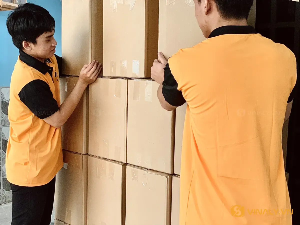 Đóng thùng carton vận chuyển quà Tết số lượng lớn