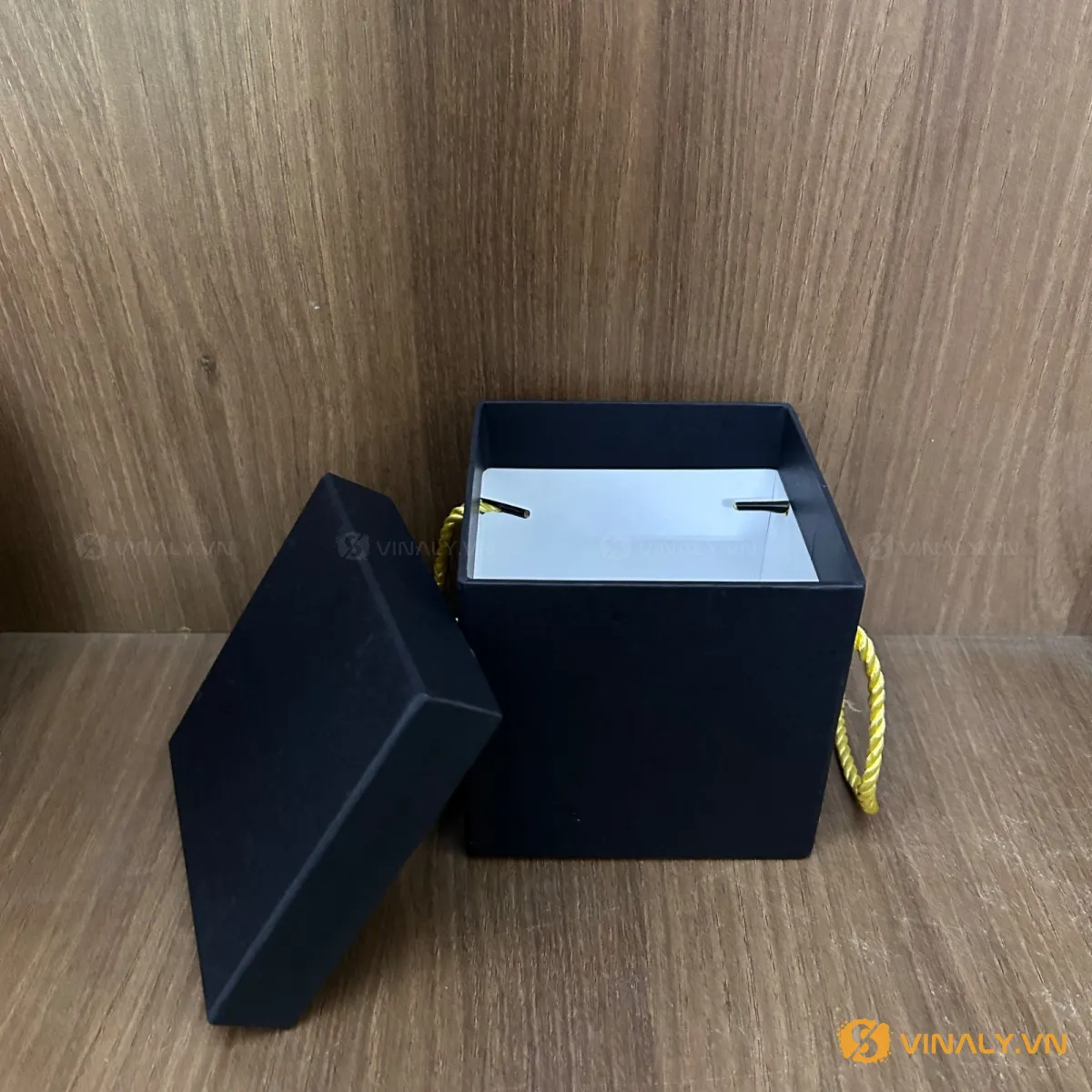 Quà Tặng Tất Niên Cho Nhân Viên Khác Gì Quà Tết? 7 Hộp quà tất niên đồng bộ cho toàn bộ nhân viên tham dự tiệc