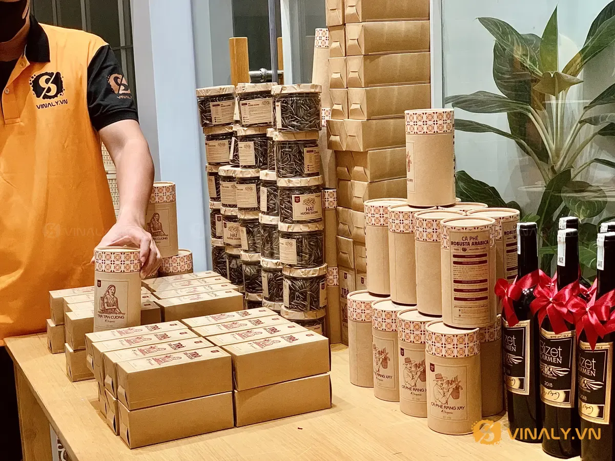 Mẫu chuẩn set quà Tết duyệt trước khi đóng hàng loạt